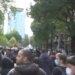 Pas përplasjeve në Rrugën e Durrësit, protestuesit largohen nga Ministria e Arsimit dhe nisin marshimin
