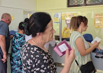Pensionistët paguajnë, por kontributet nuk u kthehen; qeveria mendon t'u rikthejë paratë me rillogaritje ose pagesë shtesë