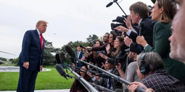 Pesë rrjete televizive nën hetim të Departamentit të Drejtësisë pas bojkotit të mbulimit të presidentit Trump