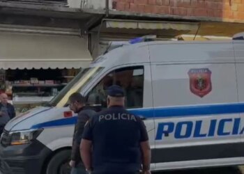 Peshkopi: Kërkojmë 50 milionë lekë; kërcënim me eksploziv, pronarit iu dërgua kërkesa në kuti picash, policia blindon zonën