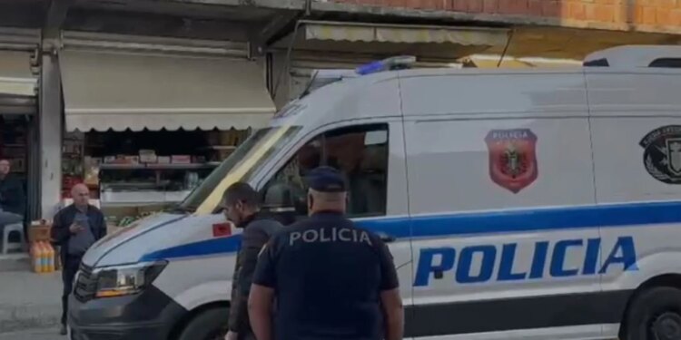 Peshkopi: Kërkojmë 50 milionë lekë; kërcënim me eksploziv, pronarit iu dërgua kërkesa në kuti picash, policia blindon zonën