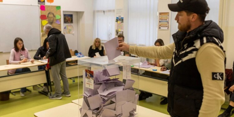 Pjesëmarrje e lartë në zgjedhjet parlamentare në Serbi: 15% më shumë se para tre vjetësh
