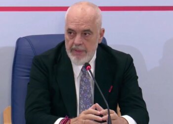 Po diskutojmë uljen e moshës për dënimin penal; Rama: Me gurin keni dy mundësi, këmbët e shpejta ose...