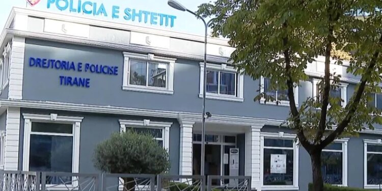 Policia e Shtetit reagon pas protestës së 24 tetorit: 5 efektivë të plagosur, pezullohet punonjësi i Shqiponjave