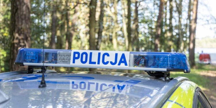 Polonia mobilizon mbi 20 mijë policë në shkolla pas tre sulmeve me thikë, Tusk: Nuk do tolerohet dhuna