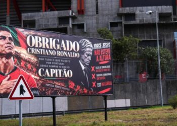 Portugalia qëndron në krah të Ronaldos, Lisbona mbushet me postera kundër Jorge Jesus