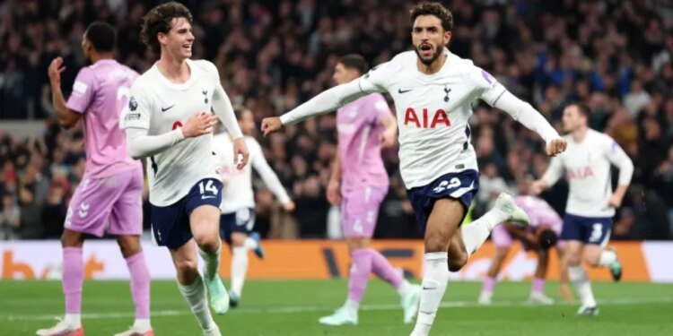 Pritja mbaron, Tottenhami regjistron fitoren e parë në Premier League këtë sezon