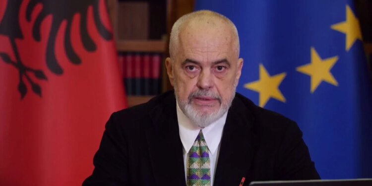 Protesta kulmoi 1500 veta; Rama: Studentët distancohuni nga dhuna, ka një orë, nesër do ekspozojmë gjëra të tjera