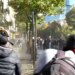 Protesta te Ministria e Arsimit: Përplasje, protestues me gurë, policia me ujë dhe gaz lotsjellës