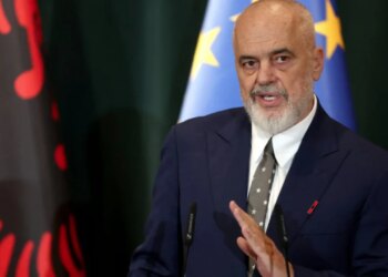 Protestat në Tiranë, Rama ironizon demokratët amerikanë: Nëse nuk mposhtni Trumpin në SHBA, mos hakmerrni në Shqipëri