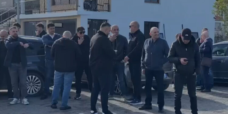 Protestë kombëtare në Tiranë, demokratët e Shkodrës dhe katër bashkive të tjera të veriut nisen drejt kryeqytetit