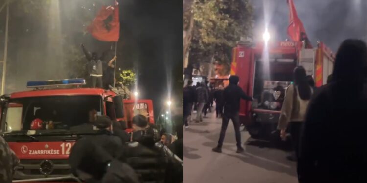 Protestuesit shkatërrojnë gjithçka para tyre; një i ri tenton të dëmtojë edhe zjarrfikësen, shoqërohen disa