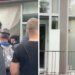 Protestuesit shkatërrojnë një tjetër degë të bankës së nivelit të dytë; alarmi i sigurisë ndizet menjëherë