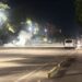 Protestuesit zhvendosen në Parkun Rinia, policia i ndjek hap pas hapi dhe hedh ujë e gaz lotsjellës