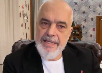 Rama: Kush çon mesazhe me gurë dhe maska do më ketë përballë; ftoj protestuesit për dialog në Kryeministri/fakultet