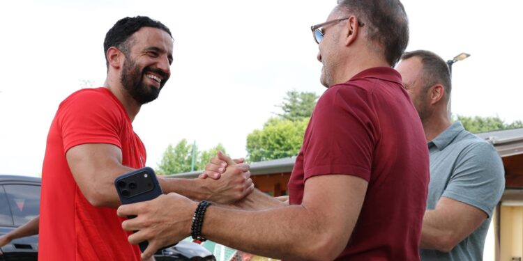 Rilindëm pas Bournemouth — Gerry Cardinale i jep nota pozitive Milanit dhe Amorim