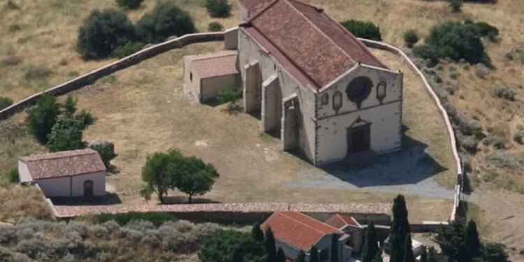 Sekreti i jetëgjatësisë: në këtë fshat gratë kanë shanse të jashtëzakonshme të bëhen 100 vjeç