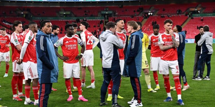 Shok në Carabao Cup: Arsenali eliminohet nga skuadra e kategorisë së katërt pas dramës së penalltive