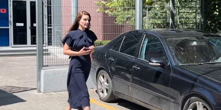 Shtyrja e gjyqit themelor ndaj Erion Veliajt, avokati i Ajola Xoxes reagon: Bojkoti tejzgjatur, por duhet ta zbatoj