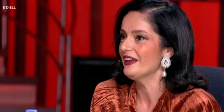 Sopranoja Rajmonda Tullumani këndoi për ditëlindjen e Papës në Vatikan: Mendova të sjell një jare shkodrane nga Shqipëria