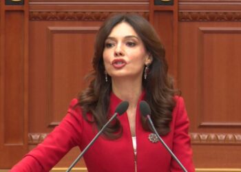 Spiropali kritikon dhe paralajmëron votë kundër: Kjo nuk është reforma që duhet, s’jemi kartonë këtu