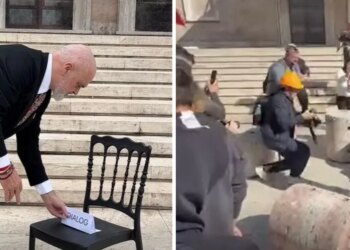 Stolat e betonit u rrokullisën në bulevard, Rama ironizon pedagogët dhe refuzimin e tyre për dialog: Erdhën përsëri…
