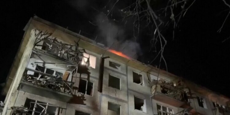 Sulm masiv rus mbi Ukrainën: 205 dronë të lëshuar gjatë natës, goditje në 13 zona