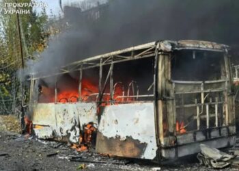 Sulm rus ndaj dy autobusëve në Ukrainë: 33 të vrarë e 18 të plagosur