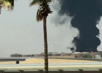 Sulmet Houthi në Lindjen e Mesme vazhdojnë; Arabia Saudite njofton shkatërrimin e një rakete balistike tjetër brenda saj