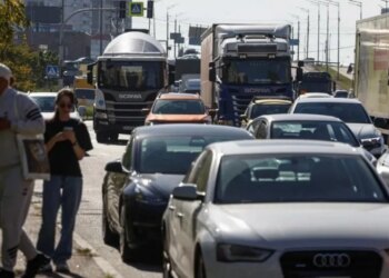 Sulmet ruse godasin rëndë Kievin; pezullohet trafiku në urën kryesore; zyrtari i lartë: Shumë dramatike gjendja
