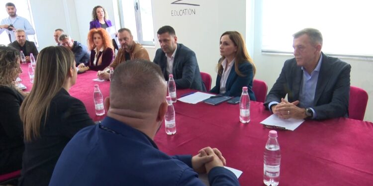 Tabaku, pas vizitës në Reç, kundërshton argumentet për ndryshimet në Kodin Penal