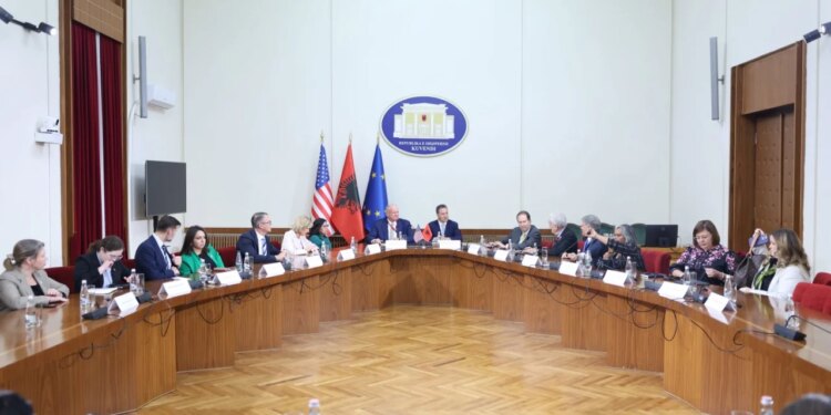 Takimi për forcimin e Partneritetit Strategjik Shqipëri-SHBA: delegacioni i Dhomës së Përfaqësuesve të SHBA në Kuvend