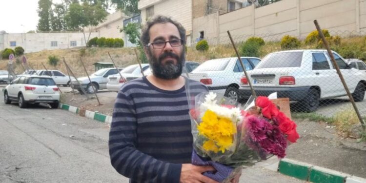 Të liruarit politikë në Iran rikthehen në jetën normale; shteti mban sendet e konfiskuara në banesat e tyre