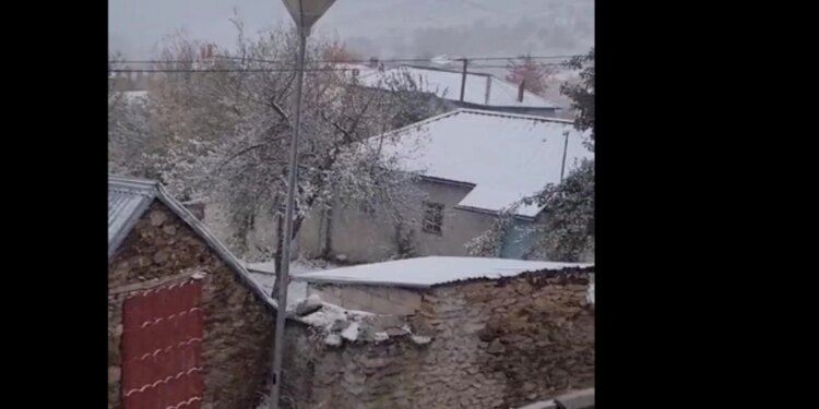 Temperaturat ulen ndjeshëm në zonat malore të Kukësit, reshjet e shiut ia lënë vendin borës