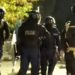 Tension në Ministrinë e Brendshme, policia shoqëron disa protestues