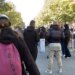 Tensione gjatë protestës, nis hedhja e gurëve, lëndohet një gazetare