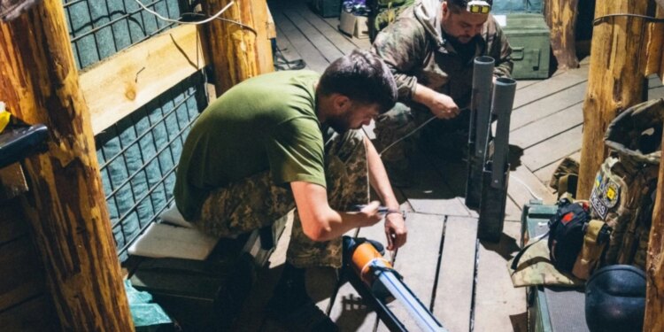 Tensionet SHBA–Ukrainë, Reuters: Shtëpia e Bardhë urdhëroi kufizimin e sistemit Starlink të ushtrisë ukrainase