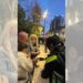 Tensionet në Tiranë: protestuesit pajisen me ujë fiziologjik dhe alkool për t’u përballur me gazin lotsjellës