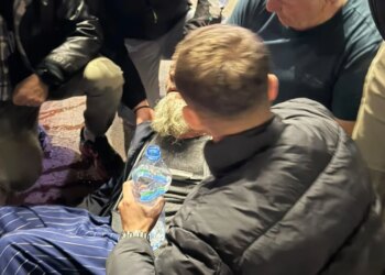 Tensionet në protestë, një kalimtar lëndohet pranë Rrugës së Barrikadave