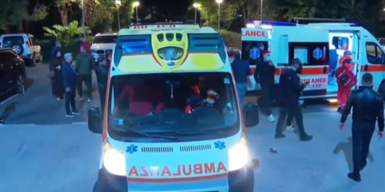 Tirana në kaos pas protestës së dhunshme, Ministria e Shëndetësisë: 28 të lënduar — 19policë,1gazetar,4protestues,4kalimtarë