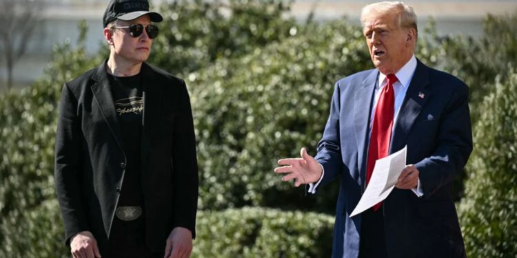 Trump konsultoi IA të krijuar nga Musk para arrestimit të Maduros? Time zbulon pyetjen te Grok