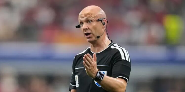 Turqi emëron ish-gjyqtar të Premier League si shef i arbitrave