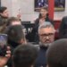 VIDEO/ Kundërshtarët e Vuçiçit mësyjnë televizionin pro të tij, çfarë ndodhi në Informer