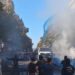 :VIDEO/ Protesta para Ministrisë, autobotët e policisë spërkasin protestuesit me një solucion blu, jo vetëm ujë