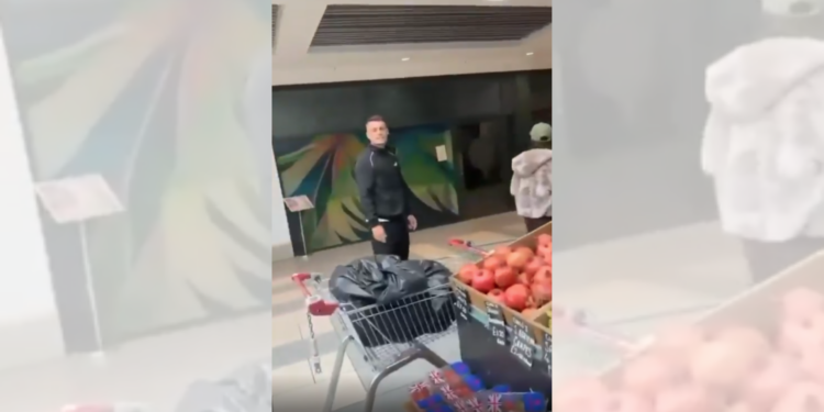 Video: Provokim në mes të qytetit, tifozët e Newcastle godasin Xhakën aty ku i dhemb më shumë