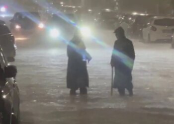 Vlora sërish nën ujë: Reshjet përmbytin rrugët, qytetarët akuzojnë kanalizimet dhe hidrovorin e vjetër