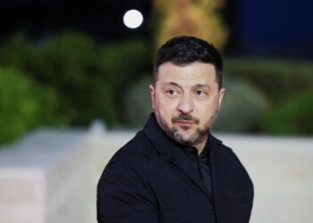 Zelensky propozon pranimin që frontet aktuale të luftës të ngrihen, si hap i parë drejt negociatave për paqe